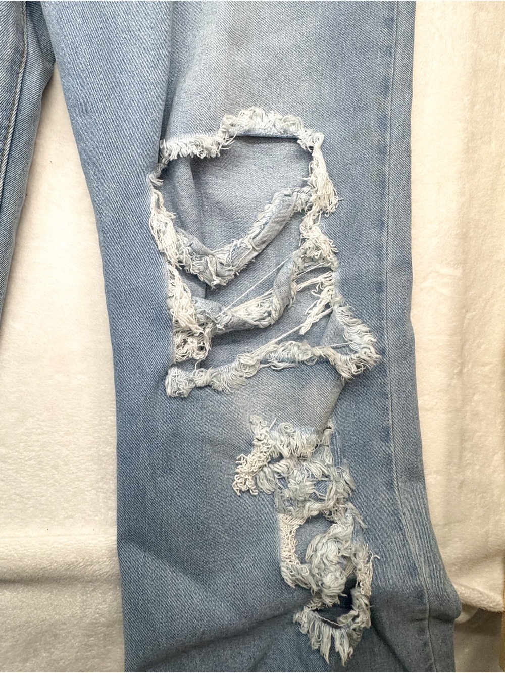 Vibrant M.I.U. 3X Light Wash Distressed Ripped Wide Leg Jeans NWT - Picture 5 of 16